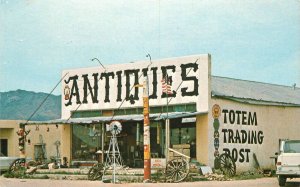 Postcard Arizona Totem Trading  company 1950s National Enterprises 23-1372