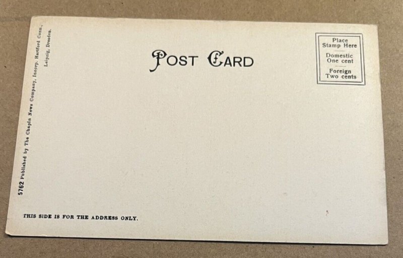 UNUSED .01 POSTCARD - WEST MIDDLE SCHOOL, HARTFORD, CONNECTICUT