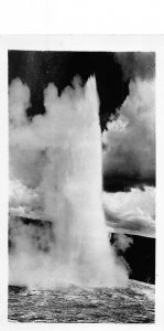 J31/ Old Faithful Yellowstone National Park Wyoming Postcard RPPC c1910 35