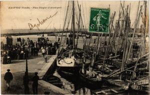 CPA ILE-d'YEU - Place Dingler et avant-port (297723)