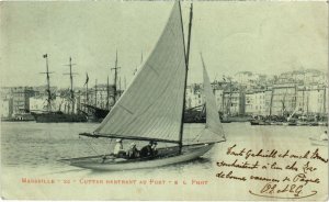 CPA MARSEILLE Cutter Rentrant au Port (66994)