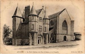 CPA ANGERS - Le Petit Chateau des Ducs d'ANJOU et la Chapelle (253968)