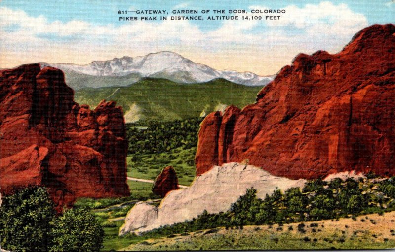 Colorado Garden Of The Gods Gateway Pikes Peak In Distance