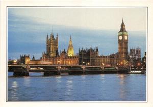 BT17923 london beyond westminster bridge   uk