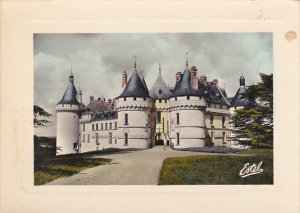 Le Chateau Facade sur le Parc Chaumont France