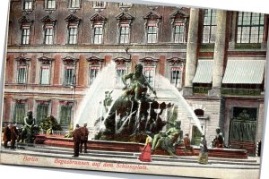 Postcard  Germany Berlin - Neptune fountain on Schlossplatz