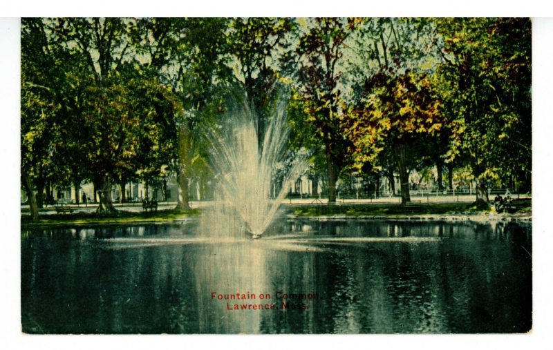 MA - Lawrence. Fountain on Common