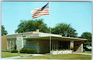 c1960s Waterloo, IA Grout Museum History Science Planetarium Chrome PC Flag A310