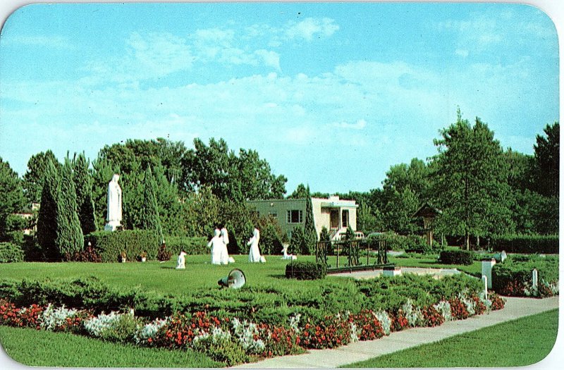 Postcard MONUMENT SCENE South Bend Indiana IN AI0084