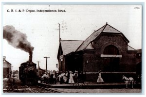 c1940 CRI&P Depot Locomotive Train Station Independence Iowa IA Vintage Postcard