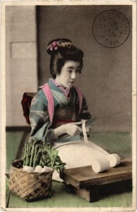 PC GIRL PEELING VEGETABLES TINTED JAPAN (a32457)