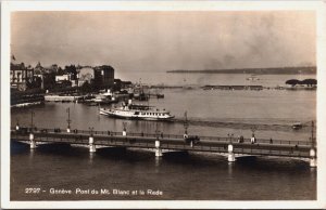 Switzerland Genève Pont du Mt. Blanc et la Rade Vintage RPPC C217