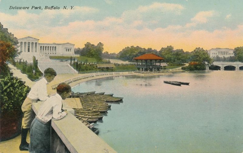 Buffalo NY, New York - Boys overlooking Lake in front of Art Gallery - DB