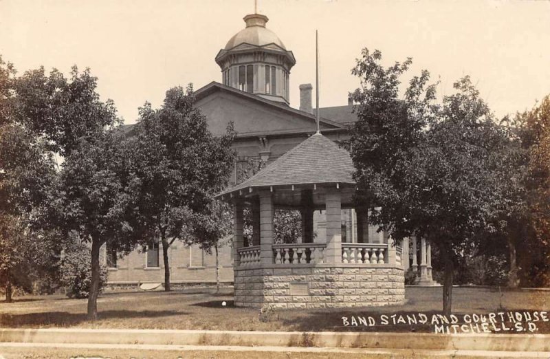 Mitchell South Dakota view of band stand & Court House real photo pc ZD549979