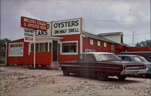 Winnie TX Millers Oyster Bar Old Cars GREAT ROADSIDE c1960 Postcard