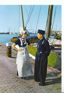 Costumes Postcard  - Volendam - The Netherlands - Ref - 17365A