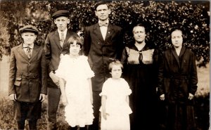 RPPC Hulvy Family Photo Mother Father with Children Boys Girls Postcard B30