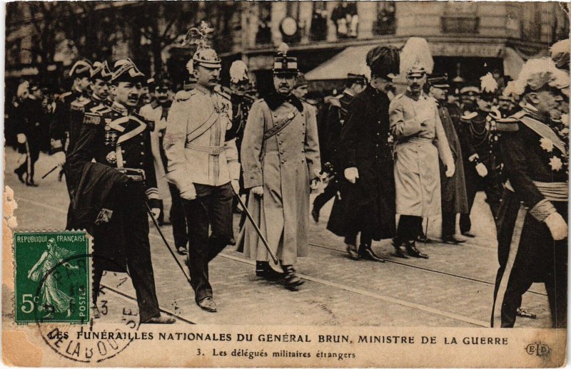 CPA PARIS Funerailles Gen. BRUN delegues militaires etrangers (1243726)