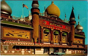 Postcard BUILDING SCENE Mitchell South Dakota SD AM4827