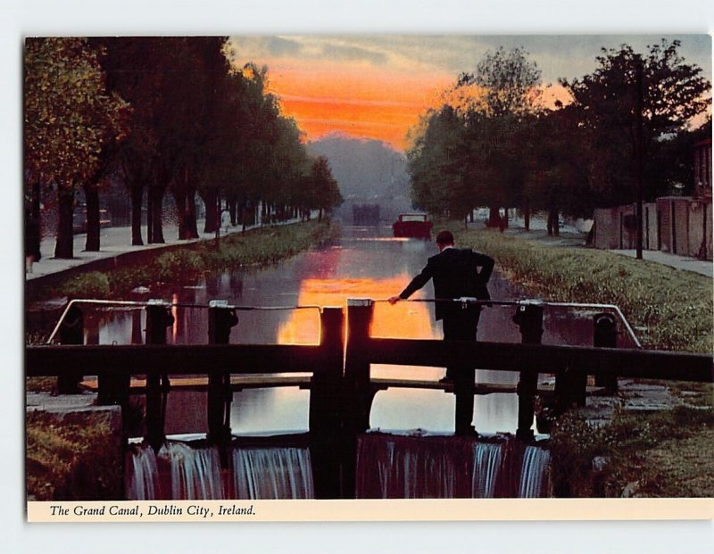 Postcard The Grand Canal, Dublin, Ireland