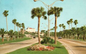 Vintage Postcard Famous Memorial Causeway Clearwater & Mainland Florida FL