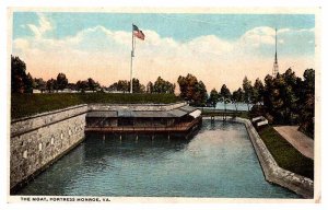 Postcard MILITARY SCENE Fortress Monroe Virginia VA AQ8017