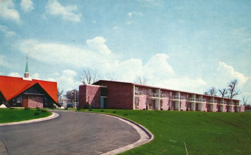 Vintage Postcard Howard Johnson Motor Lodge Christian College Columbia Missouri