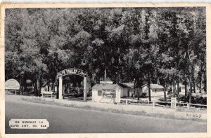 Rapid City South Dakota Pat's Trailer Camp Entrance Vintage Postcard AA18980