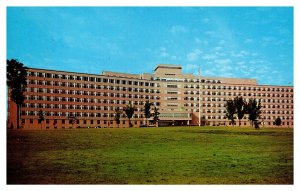 Postcard WI Madison - Veterans Administration Hospital