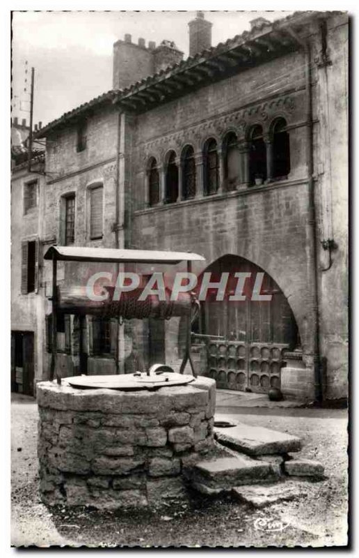 Modern Postcard Cluny Maison Romane and Well of Penitents