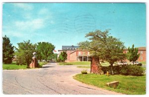 1965 SMYRNA DELAWARE STATE WELFARE HOME MEDICAL CENTER BUILDING POSTCARD