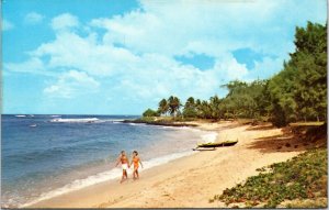 Postcard Hawaii Kauai - Poipu Beach - couple holding hands