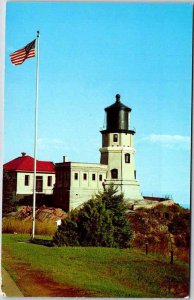 Postcard LIGHTHOUSE SCENE Duluth Minnesota MN AL8732