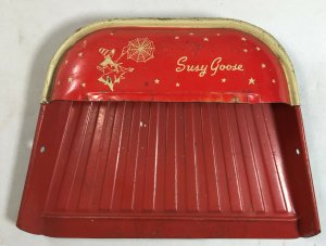 Vintage Childs Tin Toy Susy Goose DustPan 1940s-50s Litho Very Good Red White