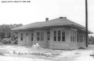 Grand JCT Tennessee 1986 Southern/ICG Train Depot real photo pc ZC548585