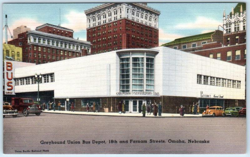 OMAHA, Nebraska  NE    GREYHOUND BUS DEPOT  Street Scene  c1940s Linen  Postcard