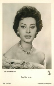 Postcard RPPC Movie Star beautiful actress Sophia: Loren 1950s actress 23-10275