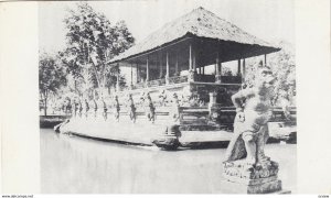 BALI , Indonesia , 1940-50s ; Community Meeting Place