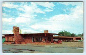 CODY, WY Wyoming ~ PARK MOTEL c1950s Cars Park County Roadside Postcard