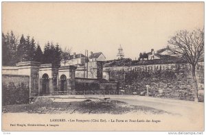 Les Remparts, La Porte Et Pont-Levis Des Auges, Langres (Haute Marne), France...