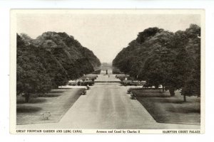 UK - England, Hampton Court Palace, Great Fountain Garden & Long Canal