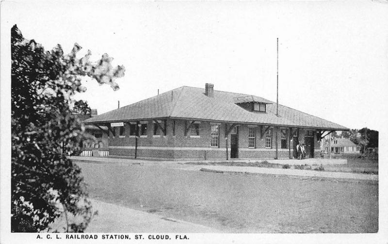 St Cloud FL A. C. L. Railroad Station Train Depot Postcard