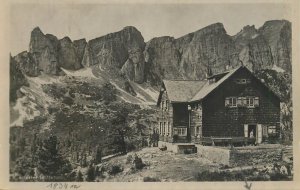 Mountaineering Austria Erfurter Hutte cottage