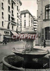 Modern Postcard Toulon (Var) Old Admiral place Fontaine Senes