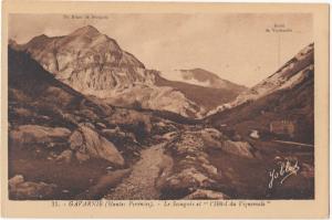 France, GAVARNIE, Le Secugnia et l'Hotel du Vignemale, unused Postcard CPA