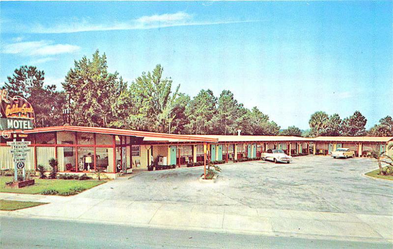 Ocala FL Golden Spur Motel Old Cars Postcard