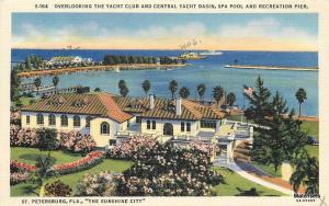1940's Overlooking Yacht Club Recreation Pier ST PETERSBURG, FL Postcard 4587