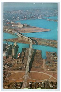 c1950s Duluth-Superior High Bridge Minnesota MN Vintage Unposted Postcard