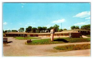 CHILLICOTHE, Missouri MO ~ Roadside EVER-REST MOTEL ca 1960s Postcard