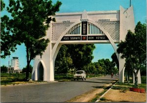 VINTAGE CONTINENTAL SIZE POSTCARD 1960s STREET SCENE ENTRANCE TO D'DJAMENA CHAD